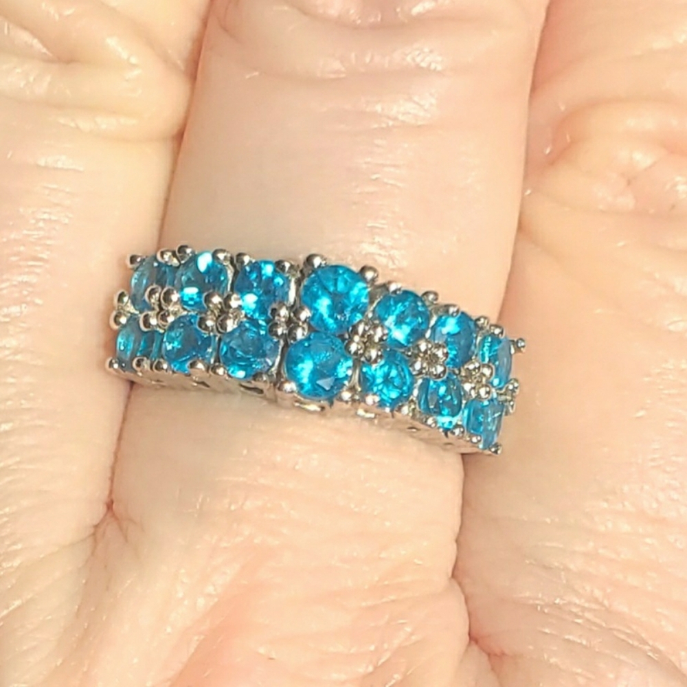 Neon Blue Apatite Ring - Picture 4 of 11